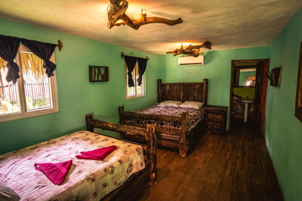 The Driftwood Surfer Beachfront Hostel / Restaurant / Bar, El Paredon Эль-Паредон-Буэна-Виста Экстерьер фото