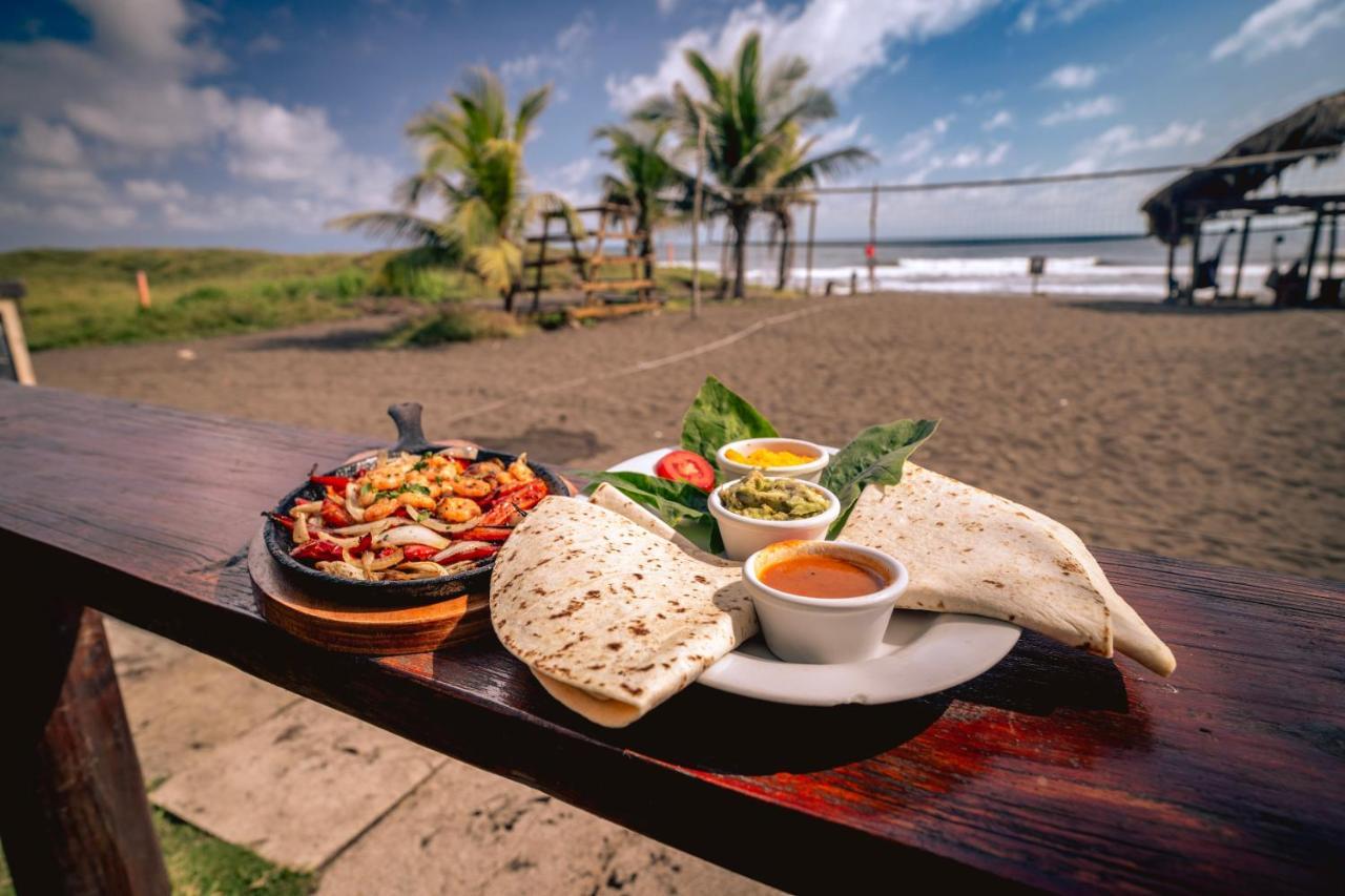 The Driftwood Surfer Beachfront Hostel / Restaurant / Bar, El Paredon Эль-Паредон-Буэна-Виста Экстерьер фото