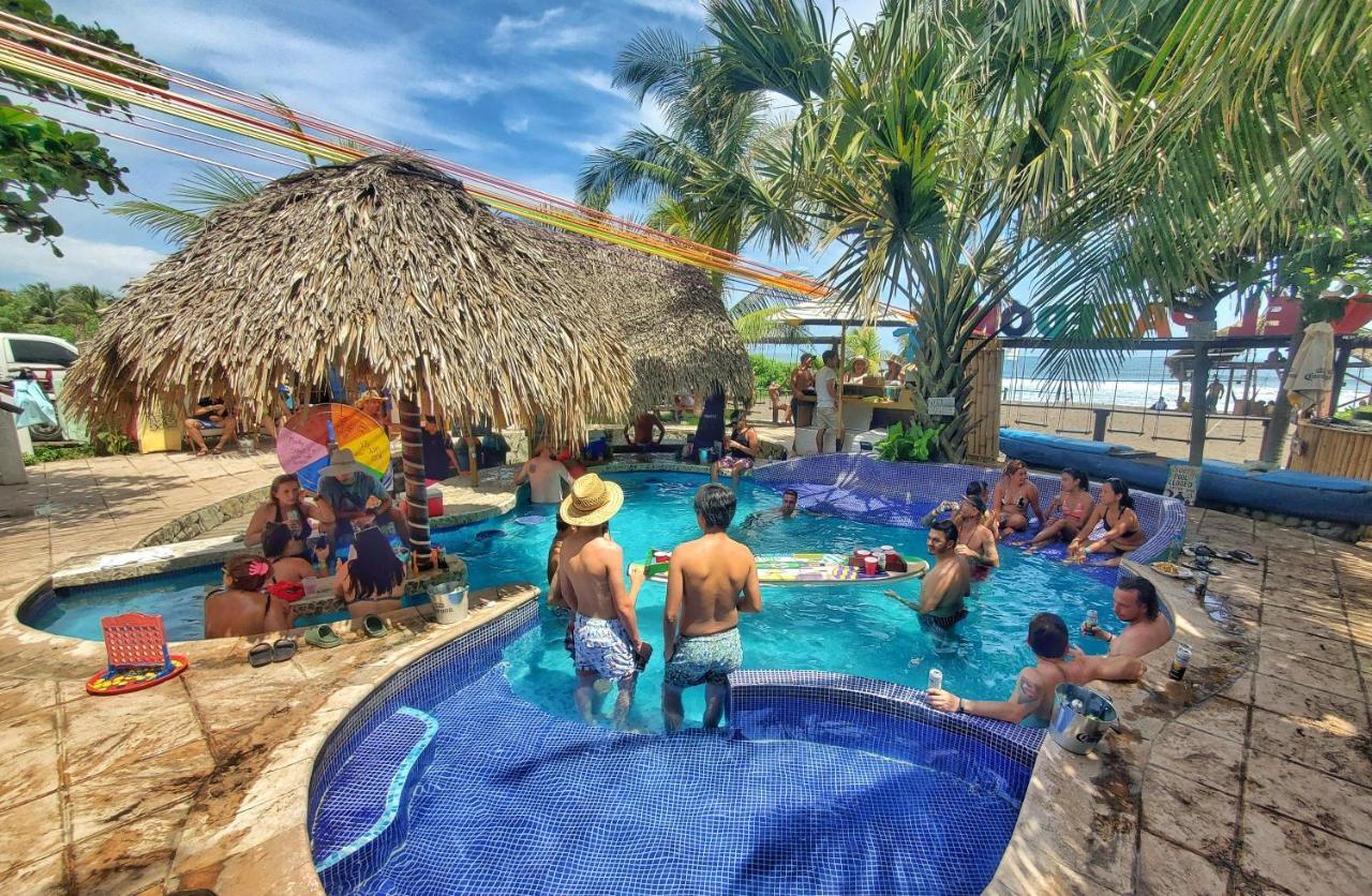 The Driftwood Surfer Beachfront Hostel / Restaurant / Bar, El Paredon Эль-Паредон-Буэна-Виста Экстерьер фото